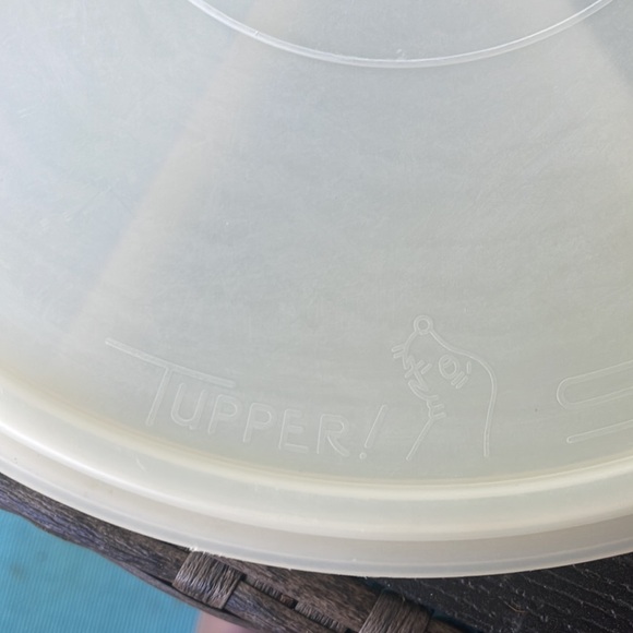 ✨ Vintage Tupperware Relish Tray ✨ - Picture 6 of 7